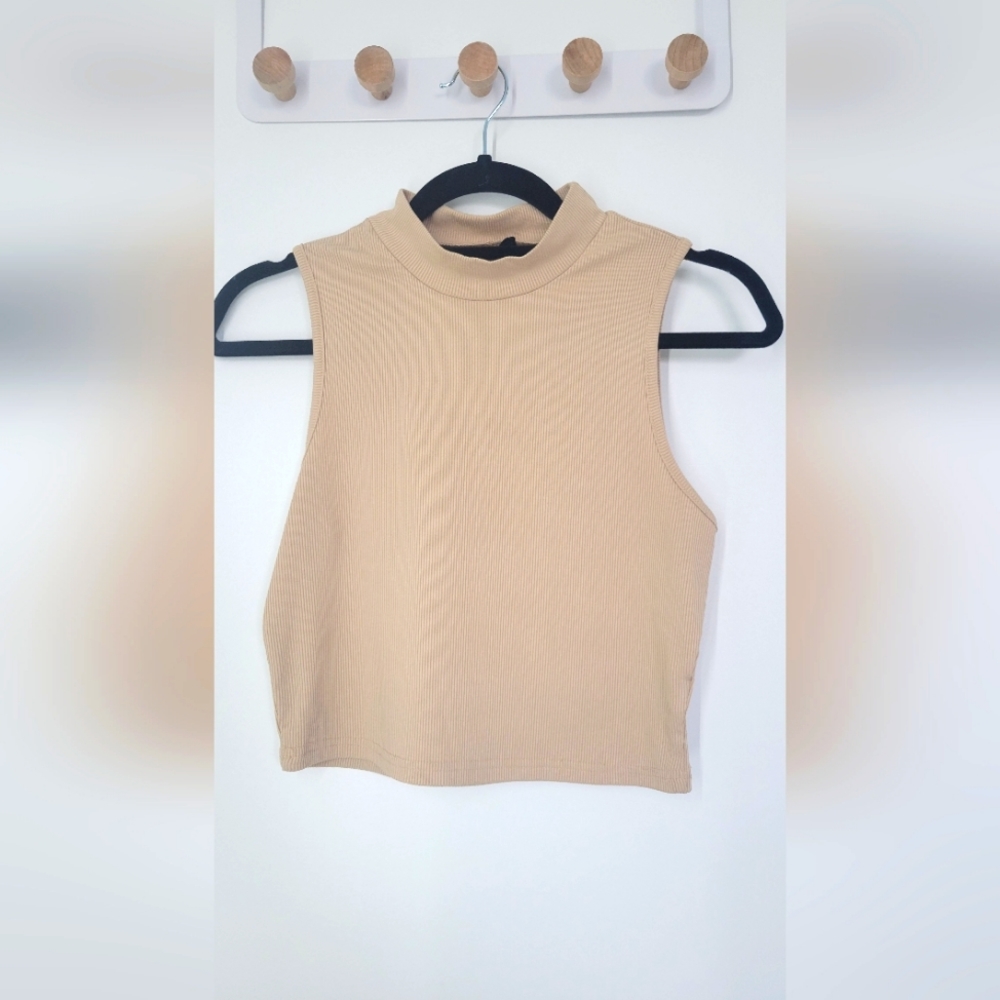 Ribbed Crop Top